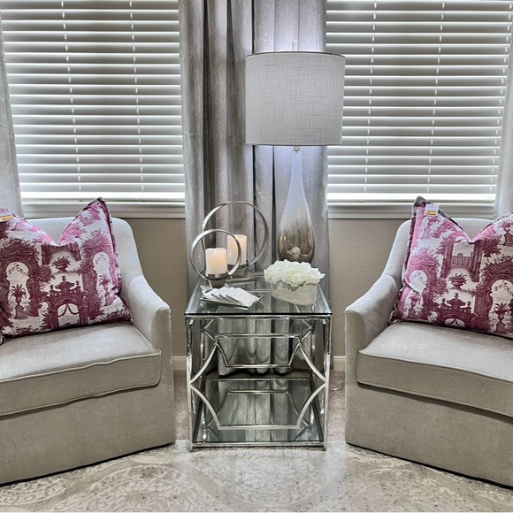 1-NWT SPANISH WOVEN GREEK GARDEN DESIGN PILLOW (Read description for details) - Picture 2 of 11